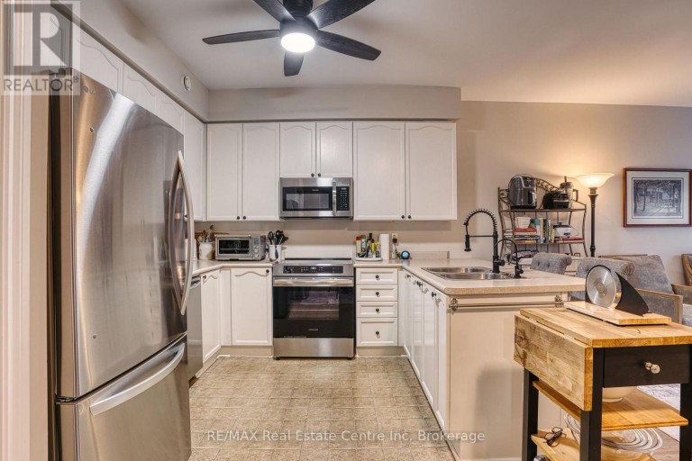 102 - 760 WOODHILL DRIVE, Centre Wellington (Fergus), Ontario, N1M3W5