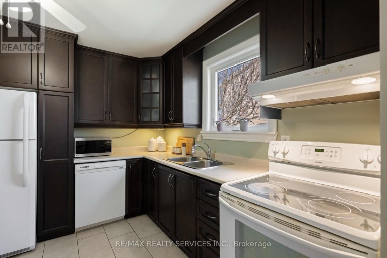 6 GLENRIDGE ROAD, Brampton (Northgate), Ontario, L6S1N3