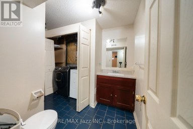 110 FREELAND AVENUE Clarington (Bowmanville) Ontario photo 37