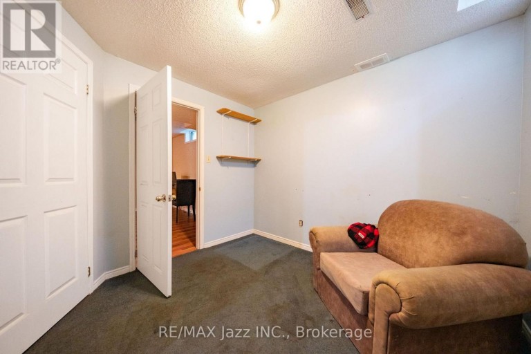 110 FREELAND AVENUE, Clarington (Bowmanville), Ontario, L1C4V6