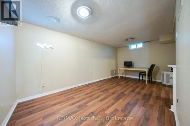 110 FREELAND AVENUE Clarington (Bowmanville) Ontario photo 42