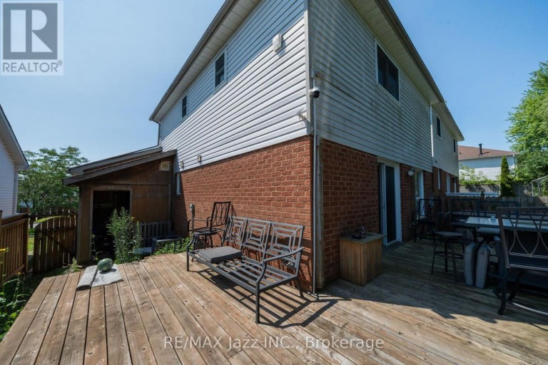 110 FREELAND AVENUE, Clarington (Bowmanville), Ontario, L1C4V6