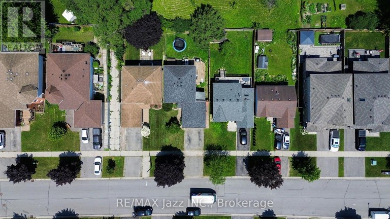 110 FREELAND AVENUE, Clarington (Bowmanville), Ontario, L1C4V6