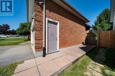 110 FREELAND AVENUE Clarington (Bowmanville) Ontario photo 5
