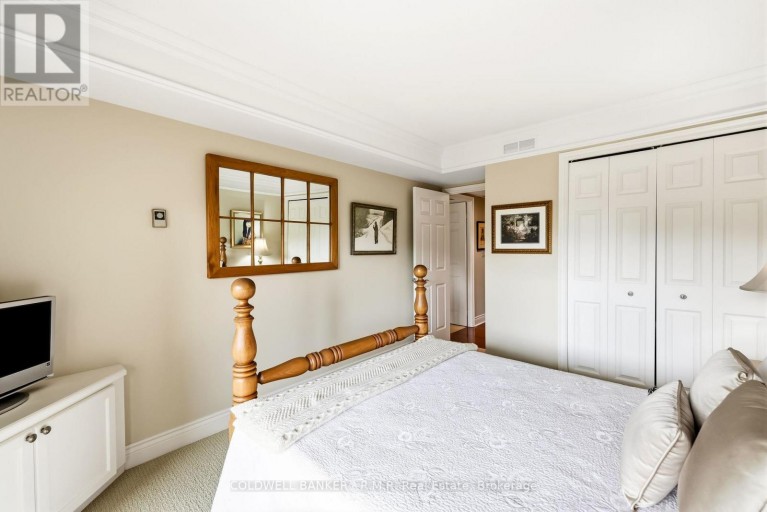 305 - 900 WILSON ROAD N, Oshawa (Centennial), Ontario, L1G7T2