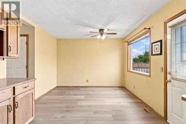 219 Coral Springs Circle NE Calgary Alberta photo 11