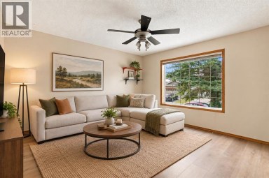 219 Coral Springs Circle NE Calgary Alberta photo 2