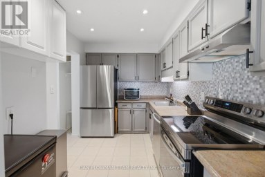32 - 11 LIVONIA PLACE Toronto (Morningside) Ontario photo 10