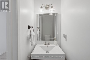 32 - 11 LIVONIA PLACE Toronto (Morningside) Ontario photo 12