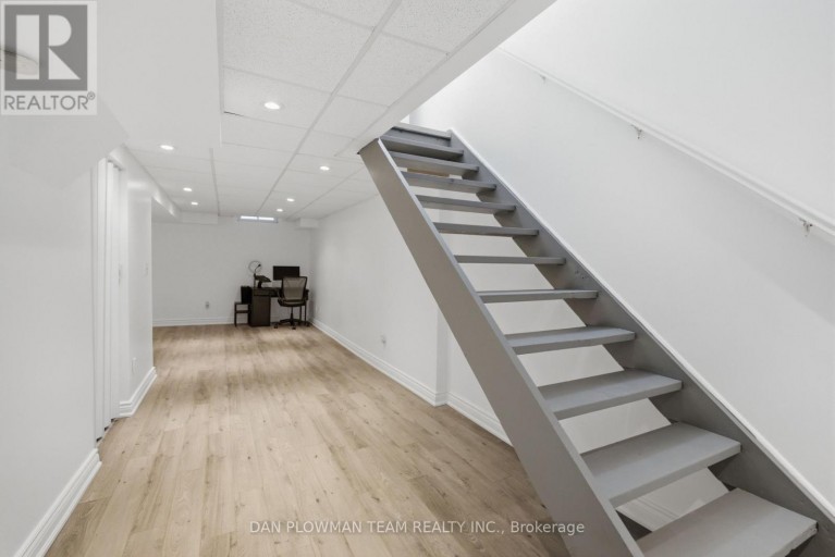 32 - 11 LIVONIA PLACE, Toronto (Morningside), Ontario, M1E4W5