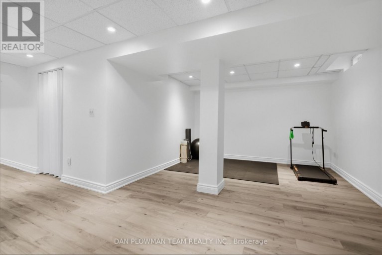 32 - 11 LIVONIA PLACE, Toronto (Morningside), Ontario, M1E4W5