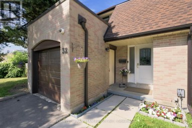 32 - 11 LIVONIA PLACE Toronto (Morningside) Ontario photo 3
