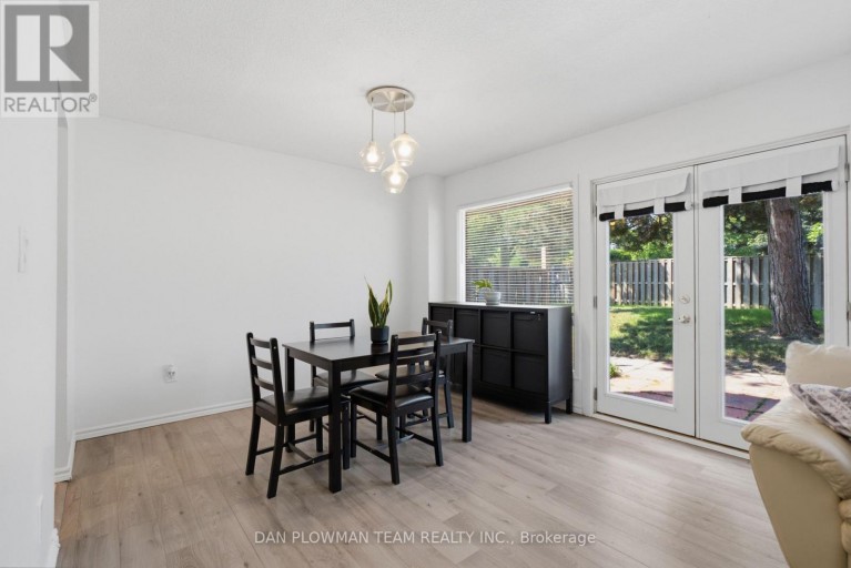 32 - 11 LIVONIA PLACE, Toronto (Morningside), Ontario, M1E4W5