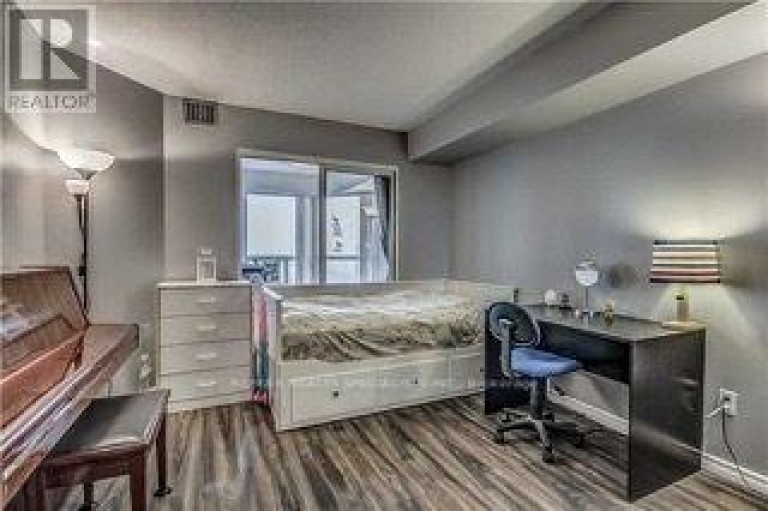 1401 - 335 WEBB DRIVE, Mississauga (City Centre), Ontario, L5B4A1