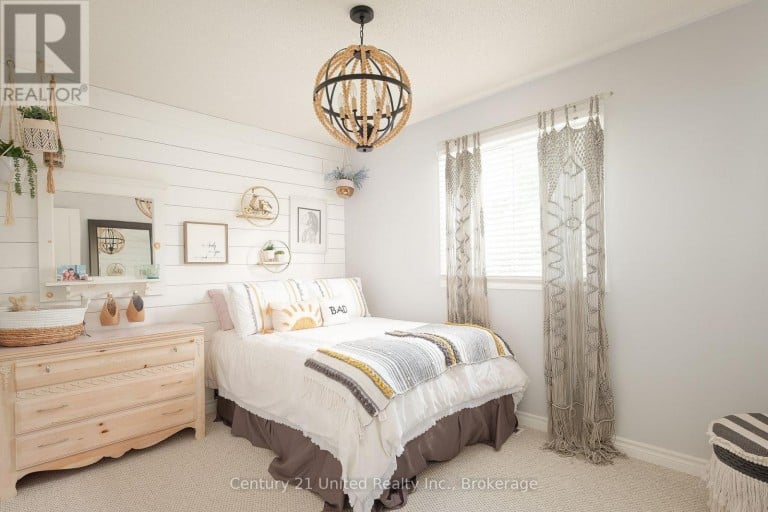 2229 LORRAINE DRIVE, Peterborough (Northcrest Ward 5), Ontario, K9L1Y6