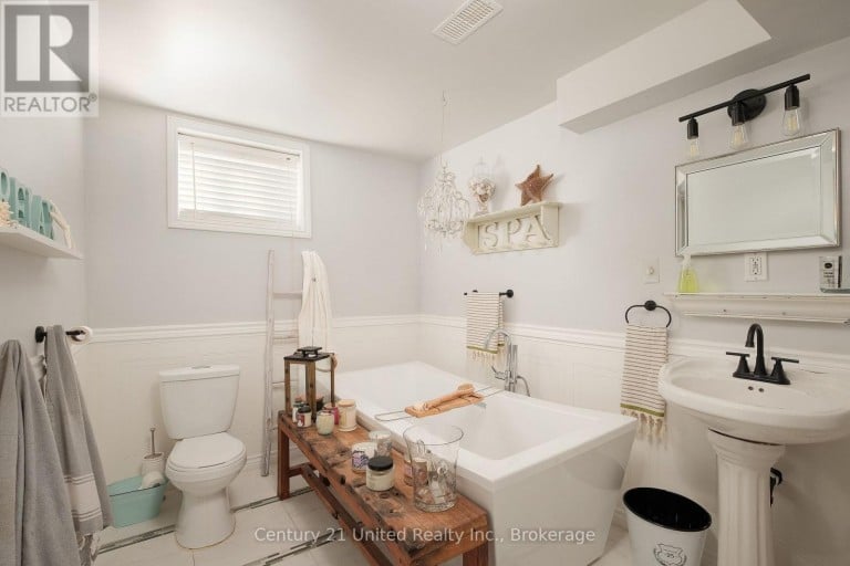 2229 LORRAINE DRIVE, Peterborough (Northcrest Ward 5), Ontario, K9L1Y6