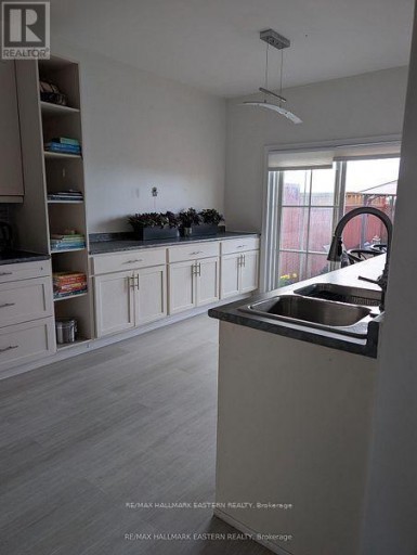 31 PAUL REXE BOULEVARD E, Otonabee-South Monaghan, Ontario, K9J0G4