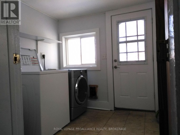 635 VICTORIA STREET, Kingston (East of Sir John A. Blvd), Ontario, K7K4S3