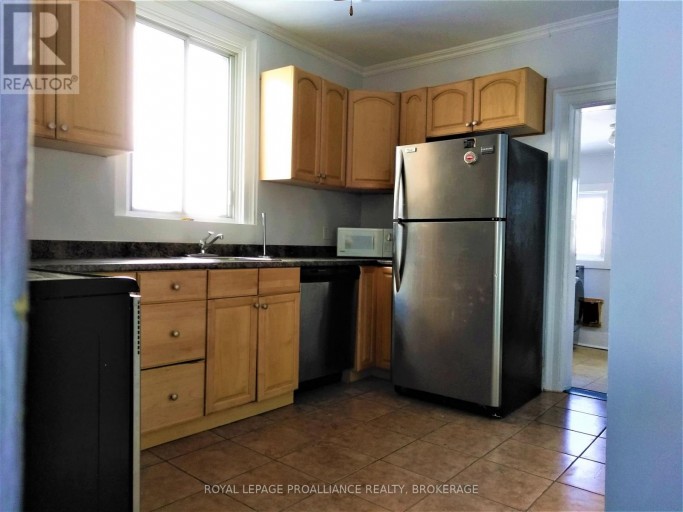 635 VICTORIA STREET, Kingston (East of Sir John A. Blvd), Ontario, K7K4S3