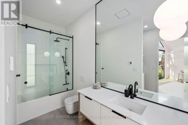4344 GREEN BEND London South (South V) Ontario photo 8