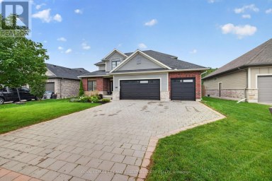 734 RADISSON LANE Strathroy-Caradoc (Mount Brydges) Ontario photo 2