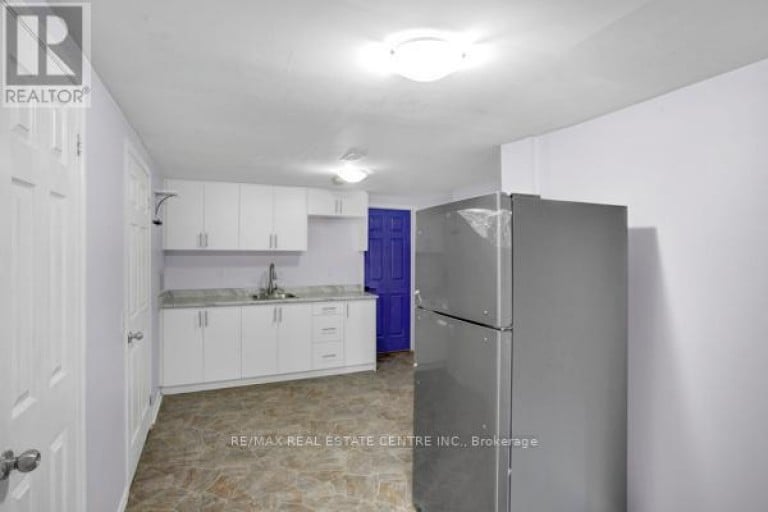 58 AVENUE STREET, Oshawa (Central), Ontario, L1H0B7