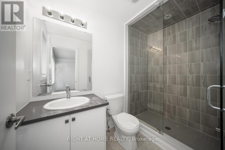6 BLUE FOREST CRESCENT, Barrie (Painswick North), Ontario, L9J0N3