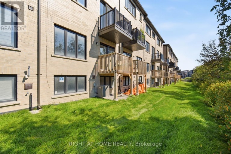 6 BLUE FOREST CRESCENT, Barrie (Painswick North), Ontario, L9J0N3