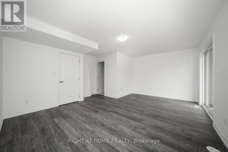 6 BLUE FOREST CRESCENT, Barrie (Painswick North), Ontario, L9J0N3