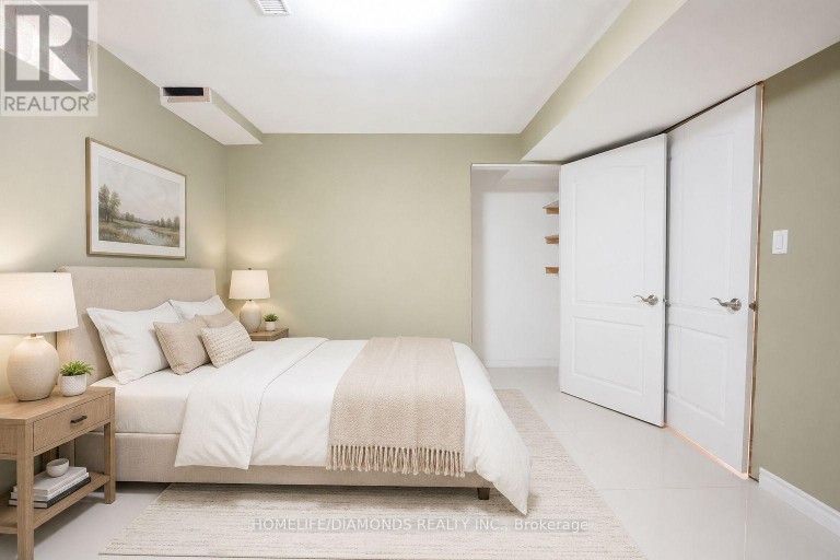 5267 BROOKWOOD COURT, Mississauga (East Credit), Ontario, L5V2N8