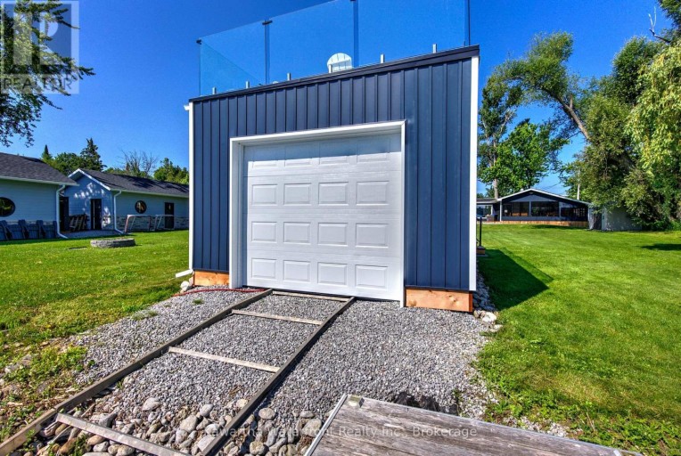 14 GILLIS STREET, Kawartha Lakes (Fenelon), Ontario, K0M1G0