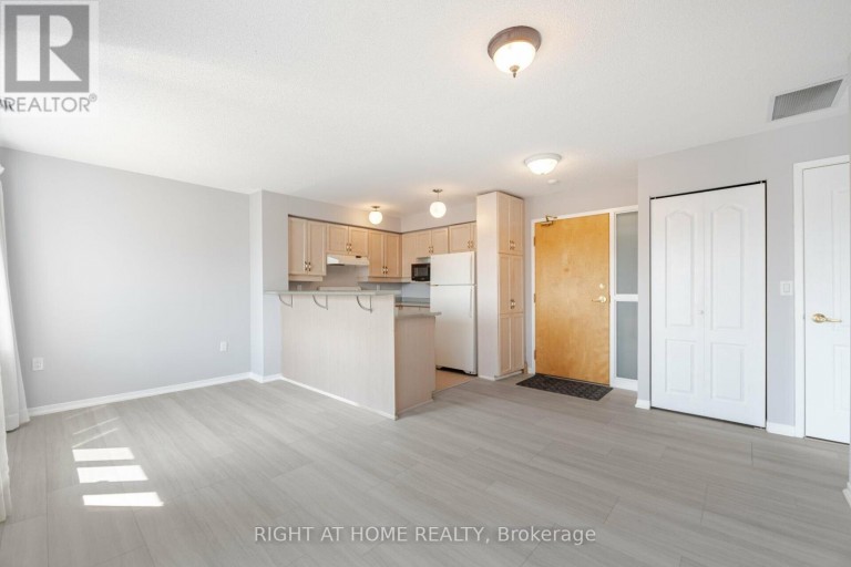 306 - 1387 BAYVIEW AVENUE, Toronto (Leaside), Ontario, M4G3A5