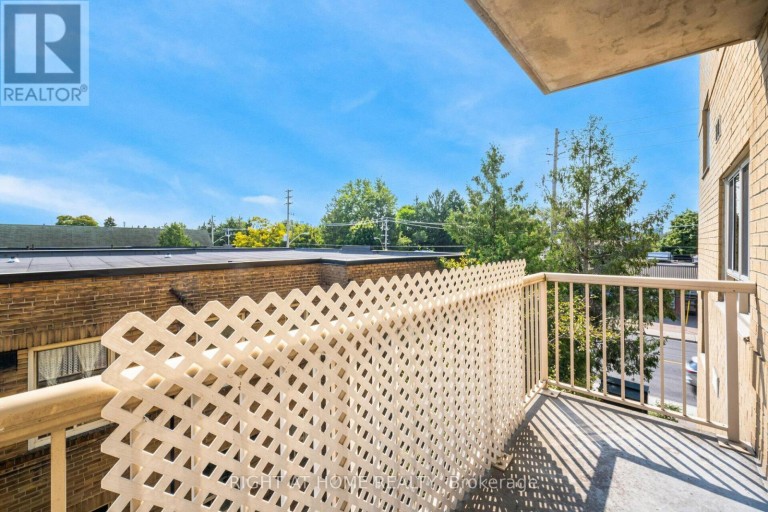 306 - 1387 BAYVIEW AVENUE, Toronto (Leaside), Ontario, M4G3A5