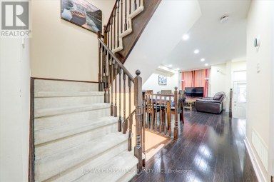 19 KAWNEER TERRACE Toronto (Dorset Park) Ontario photo 11