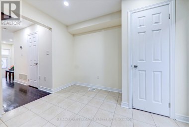 19 KAWNEER TERRACE Toronto (Dorset Park) Ontario photo 14