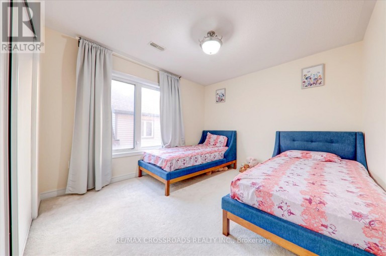 19 KAWNEER TERRACE, Toronto (Dorset Park), Ontario, M1P0C3