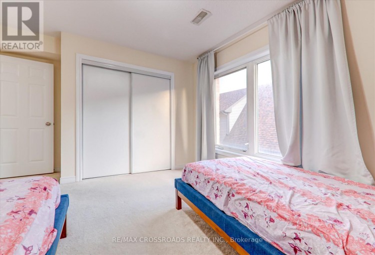 19 KAWNEER TERRACE, Toronto (Dorset Park), Ontario, M1P0C3
