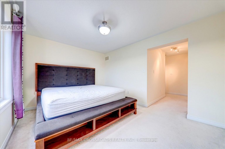 19 KAWNEER TERRACE, Toronto (Dorset Park), Ontario, M1P0C3
