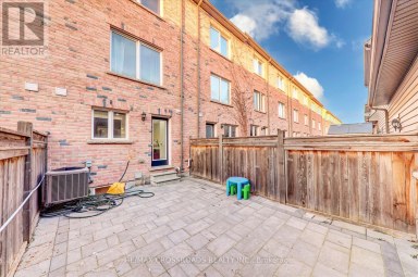 19 KAWNEER TERRACE Toronto (Dorset Park) Ontario photo 30