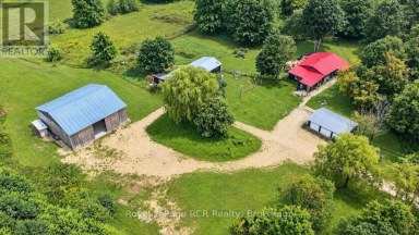 585216 SIDEROAD 10A Grey Highlands Ontario photo 1