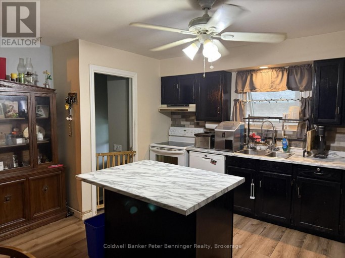 672 21ST AVENUE, Hanover, Ontario, N4N3L2