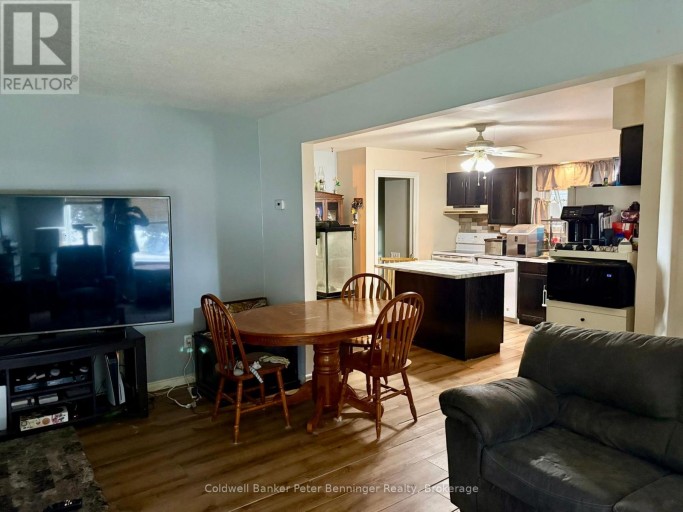 672 21ST AVENUE, Hanover, Ontario, N4N3L2