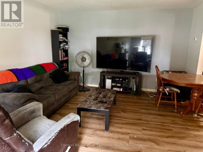 672 21ST AVENUE, Hanover, Ontario, N4N3L2