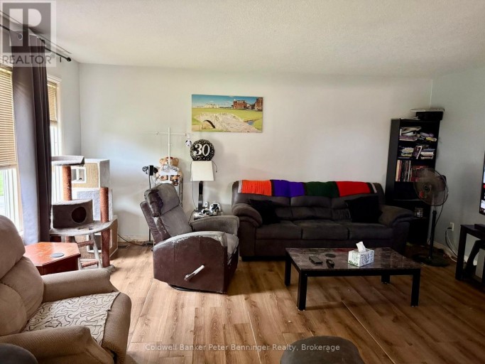 672 21ST AVENUE, Hanover, Ontario, N4N3L2