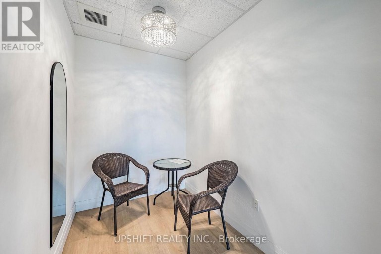 3B - 301 QUEEN STREET S, Caledon (Bolton East), Ontario, L7E2B2