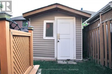 186 FERNFOREST DRIVE Brampton (Sandringham-Wellington) Ontario photo 24