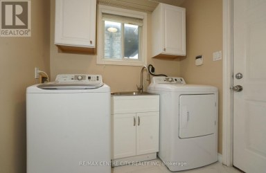 742 MARIGOLD STREET London North (North C) Ontario photo 10