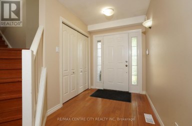 742 MARIGOLD STREET London North (North C) Ontario photo 2