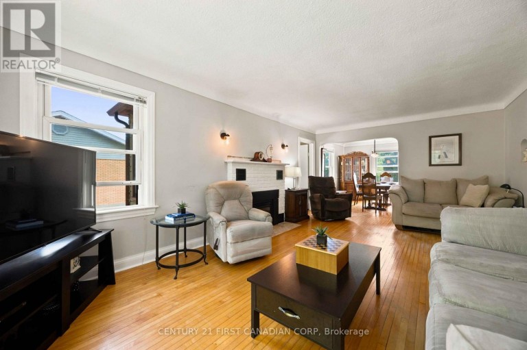 1027 LONDON ROAD, Sarnia, Ontario, N7S1N9
