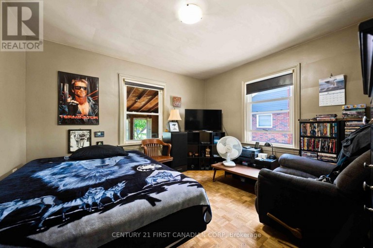 1027 LONDON ROAD, Sarnia, Ontario, N7S1N9